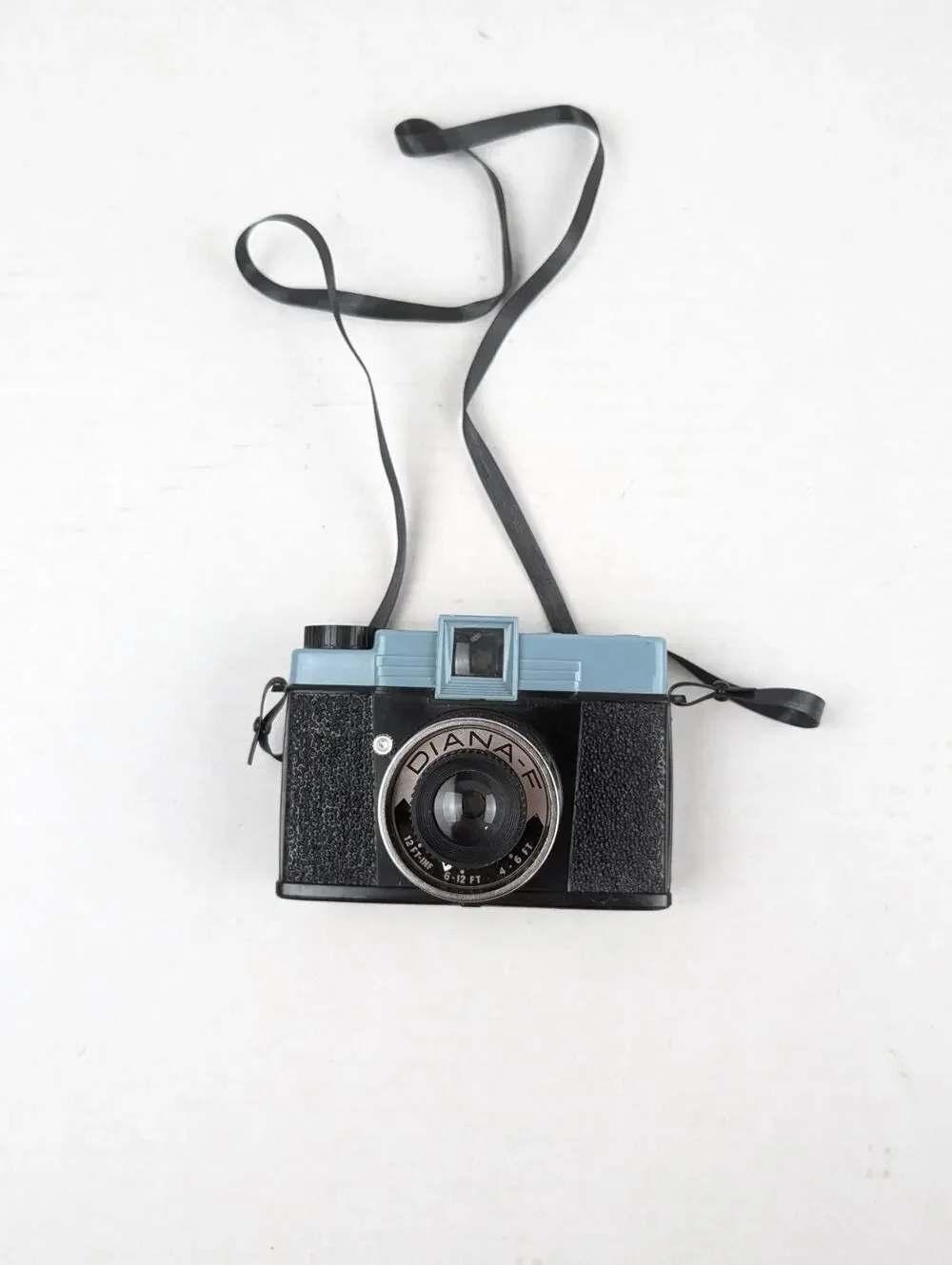 Vintage Diana F Lomography Toy Camera Blue Black 120 Film Soft Focus Retro